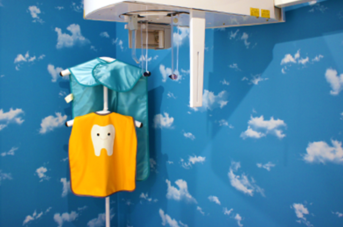 当院のレントゲン室は、お子様もリラックスできるような内装になっております。